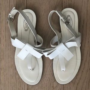 Tod’s leather sandales